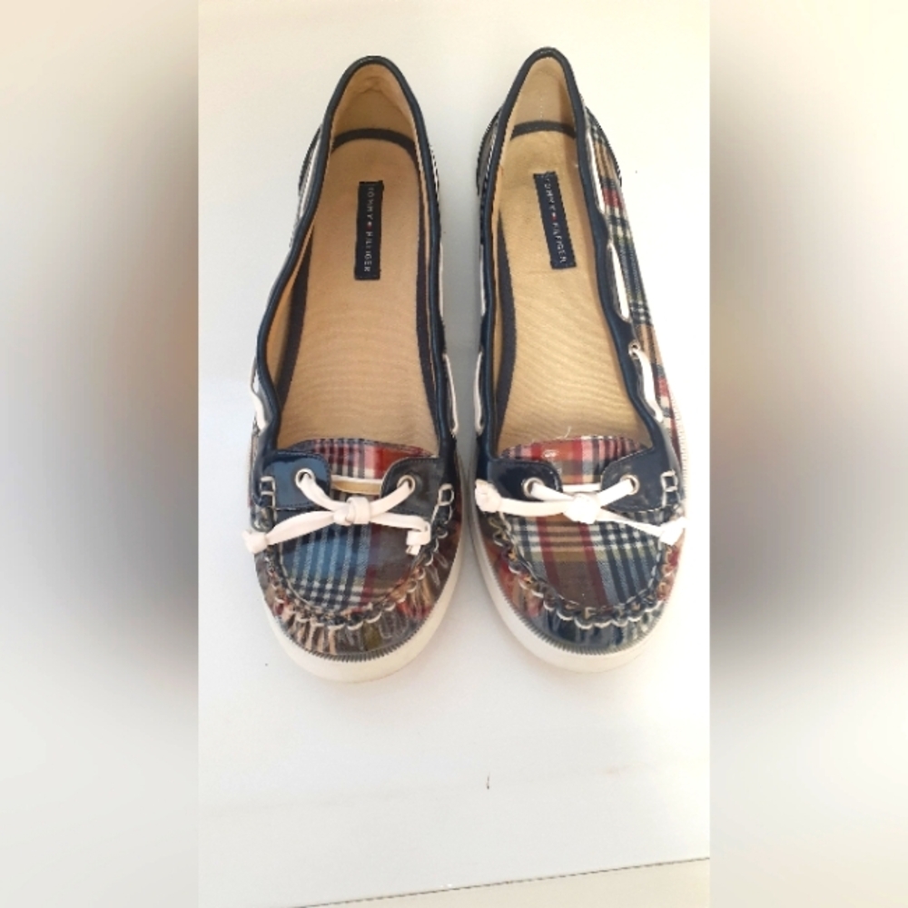 Funky plaid Tommy Hilfiger deck shoes - size 7